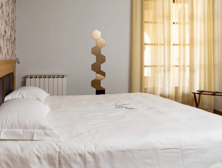 media.Slide-CameraFamily-Parussi4-Le-Torri-Castiglione-Ferretto