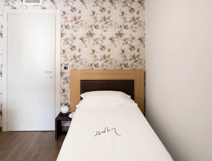 media.Slide-CameraFamily-Parussi6-Le-Torri-Castiglione-Ferretto