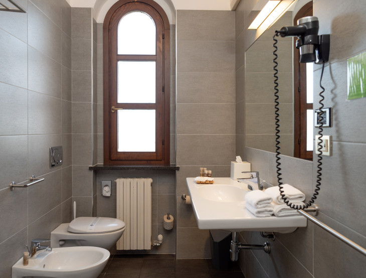 media.Slide-CameraStandard2Le-Torri-Castiglione-Ferretto