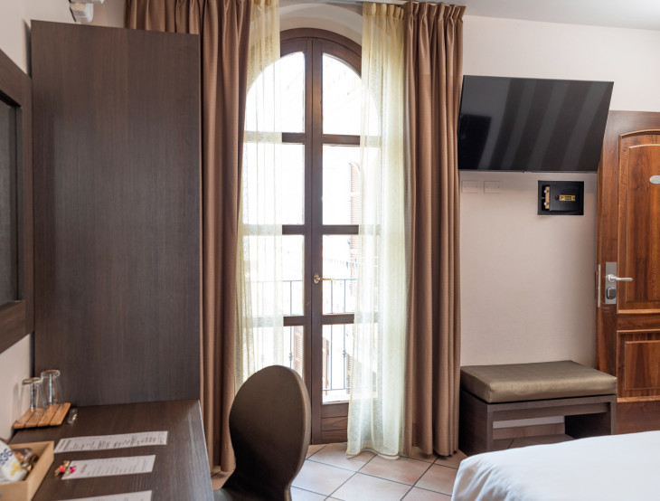 media.Slide-CameraStandard4Le-Torri-Castiglione-Ferretto