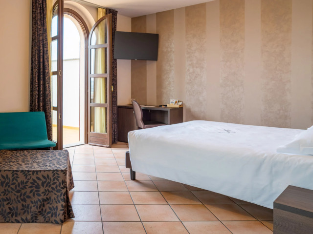 media.Slide-CameraSuperior1-Le-Torri-Castiglione-Ferretto